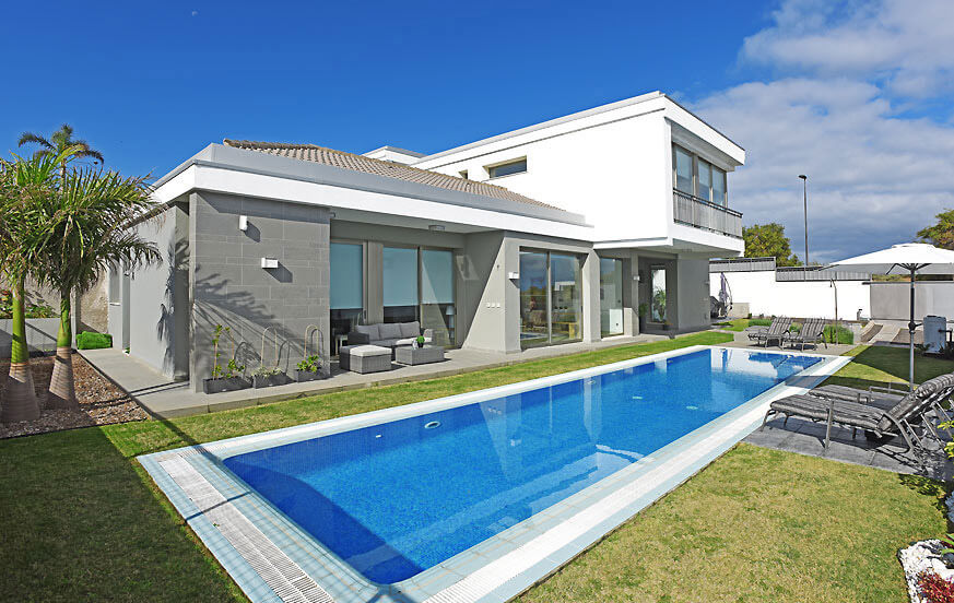 Casa de vacaciones con una gran piscina privada y hermosas vistas al Atlántico y al Teide en Tenerife