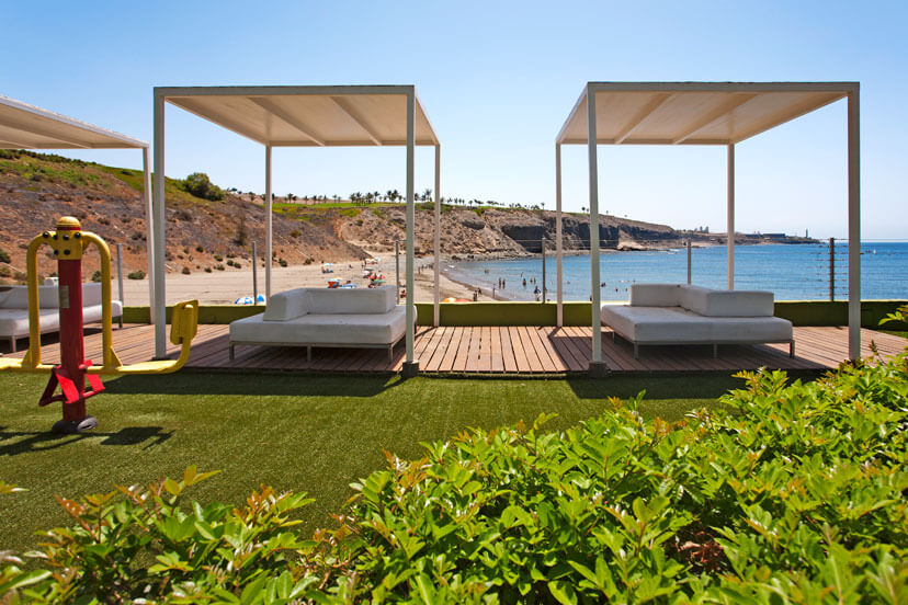 Maison spacieuse de 4 chambres avec piscine commune à quelques minutes de la plage et du port de plaisance de Pasito Blanco