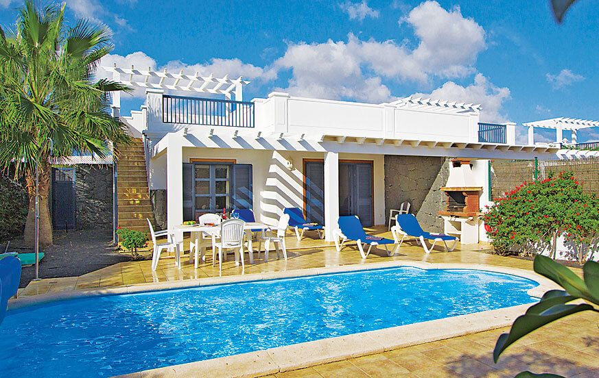 Flotte feriehus med privat basseng på Lanzarote i trivelig uteområde med fellesarealer spa, treningsrom og tennisbane