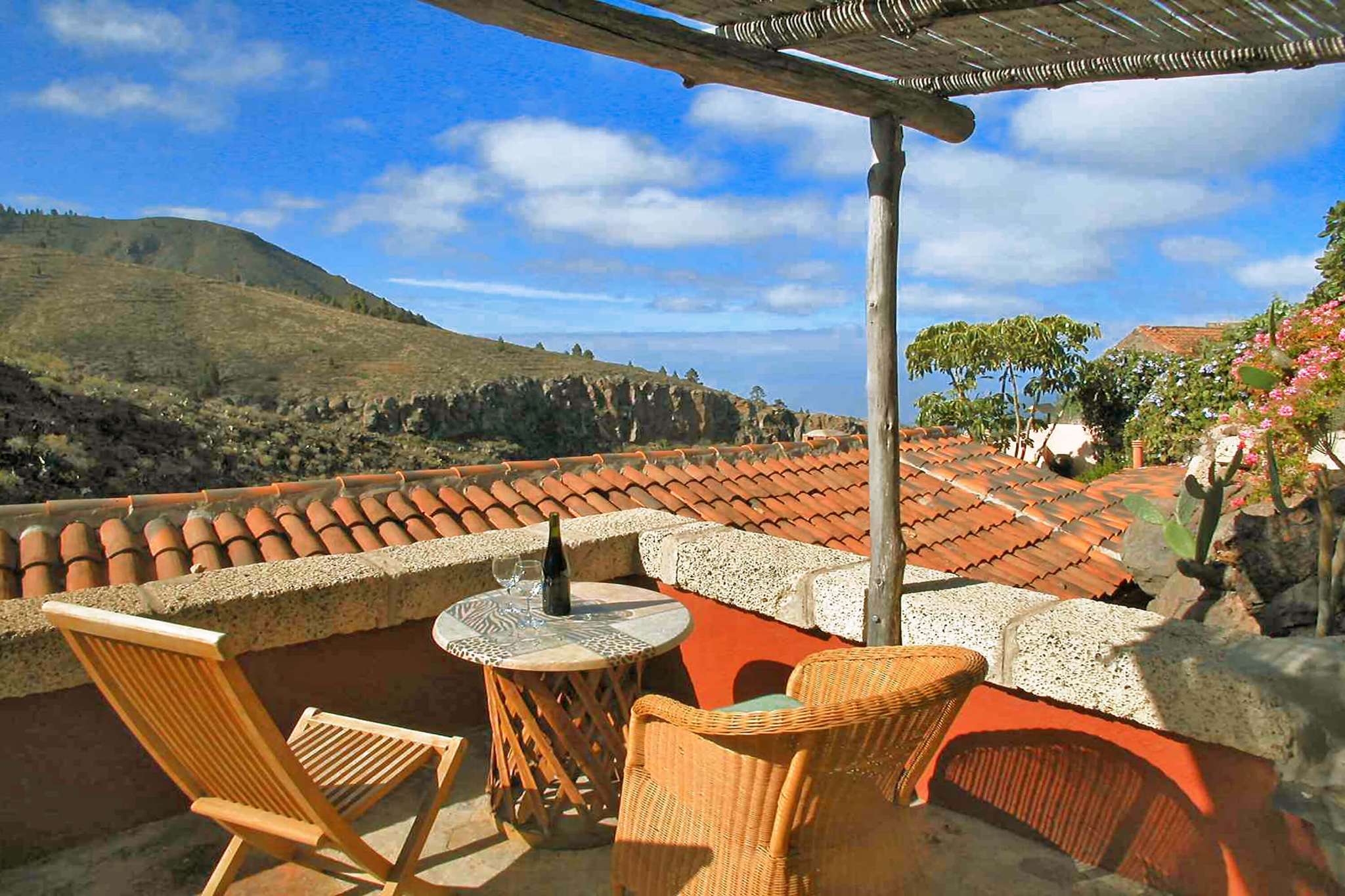 Belle maison de vacances avec piscine commune pour des vacances à la campagne entourée par les magnifiques paysages de Tenerife