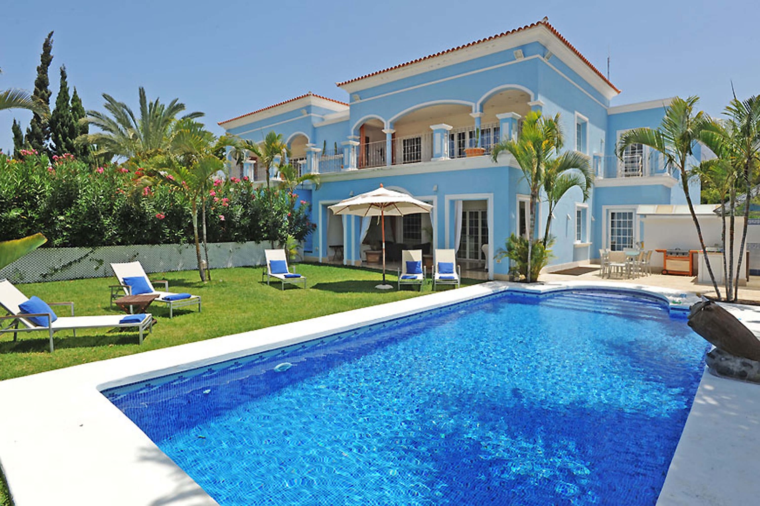 Casa de vacaciones con una gran zona de piscina privada en Costa Adeje en el sur de Tenerife