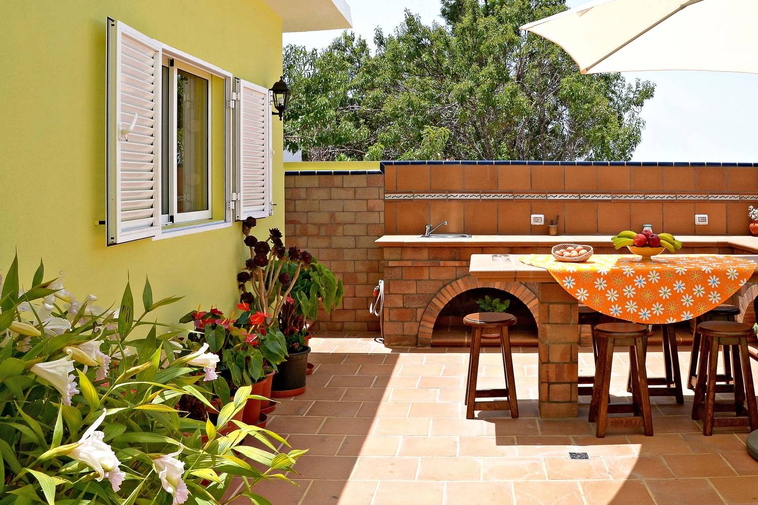 Ferienhaus für 4 Personen mit schönem Grillbereich in ländlicher Umgebung mit Blick auf die Berge