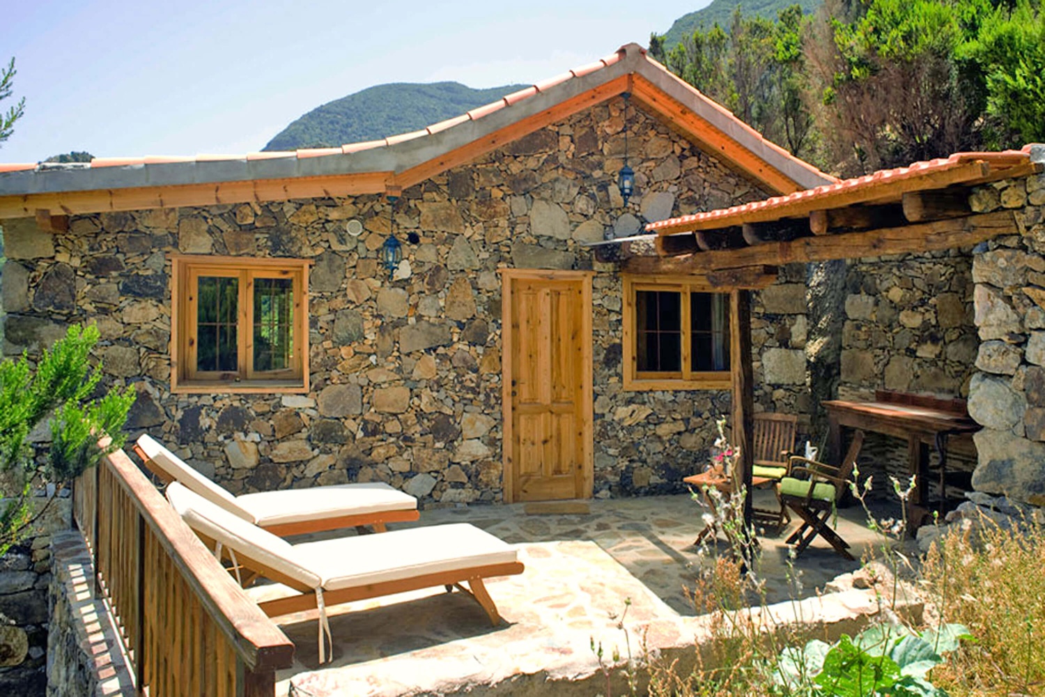 Belle maison en pierre avec un emplacement unique au milieu du magnifique paysage de La Gomera, idéal pour des vacances reposantes entourées de nature