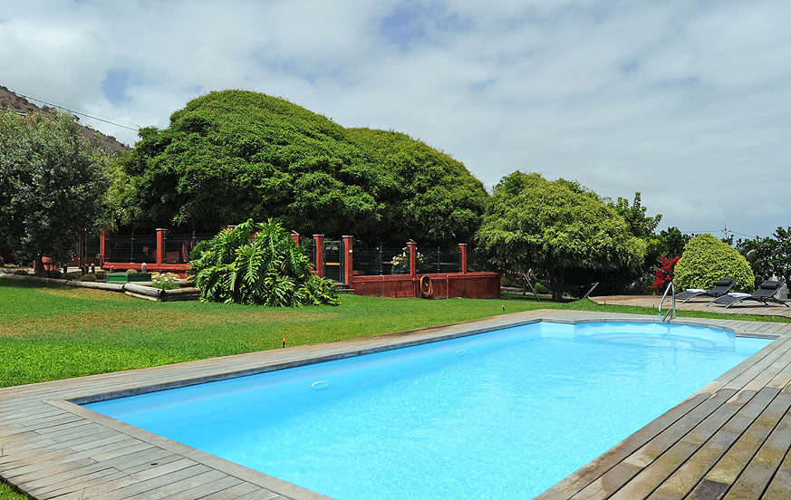 Luxoriöse Villa mit 5 Schlafzimmern, eigenem Pool und Tennisplatz in der schönen Gegend von Arucas im Norden der Insel