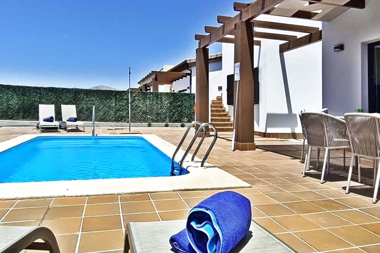 Moderne og stilig designet feriehus med privat basseng beliggende sør på Fuerteventura