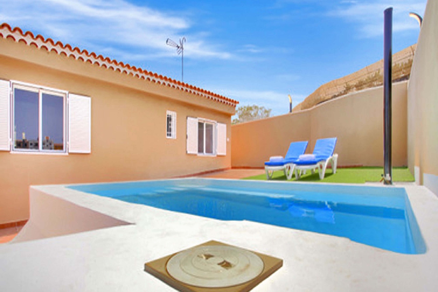Mooi vrijstaand huis met privézwembad gelegen in Guía de Isora op slechts 1,5 km van het strand van San Juán