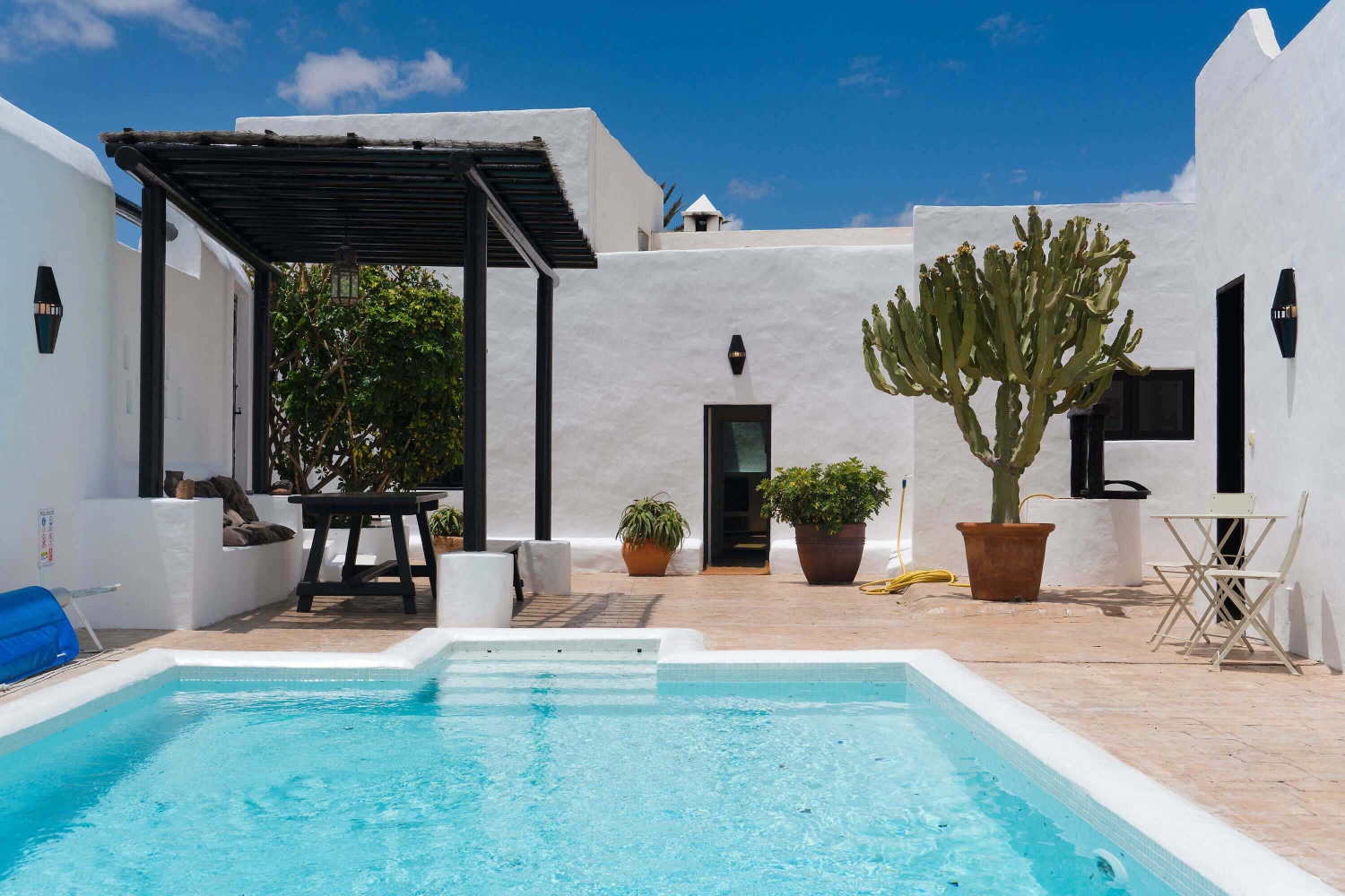 Luksushus med privat opvarmet pool og et ideelt sted at udforske resten af ​​Lanzarote