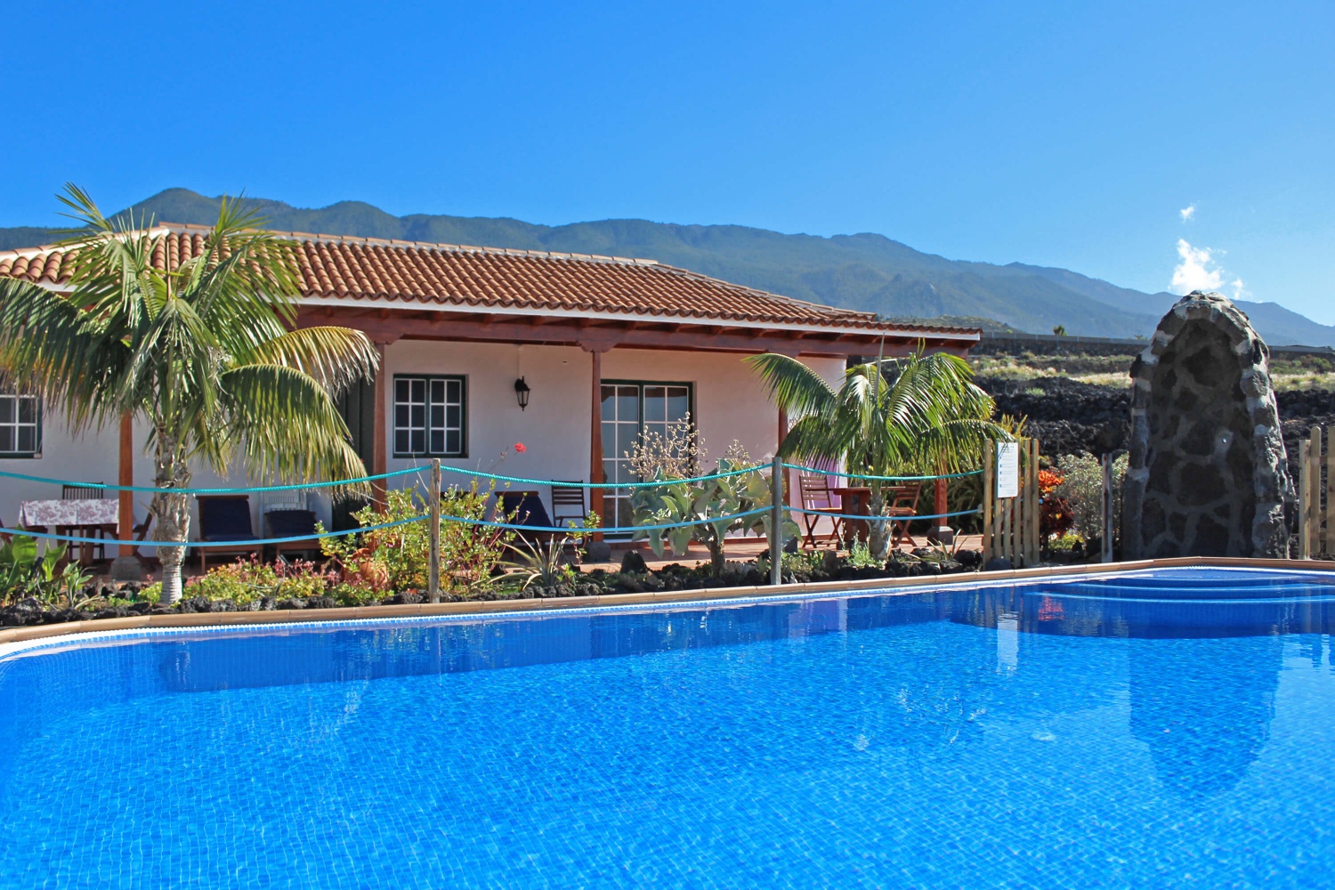 Ferienwohnung mit grosser Gemeinschaftspool-Terrasse für einen entspannten Aufenthalt auf La Palma