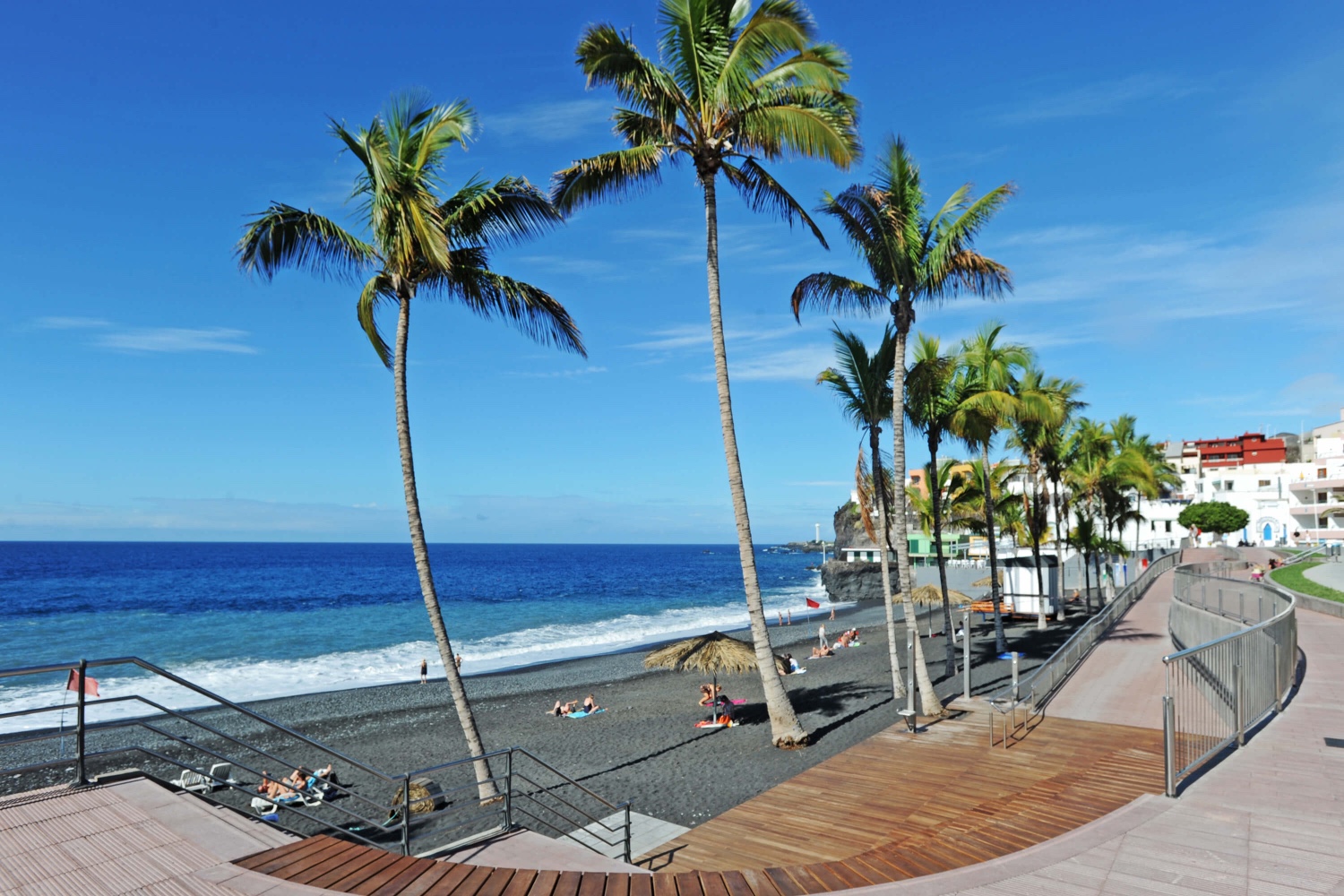 Schöne und gut ausgestattete Ferienwohnung, mit guter Lage in der Nähe der Promenade von Puerto Naos, ideal für einen enstpannten Strandurlaub