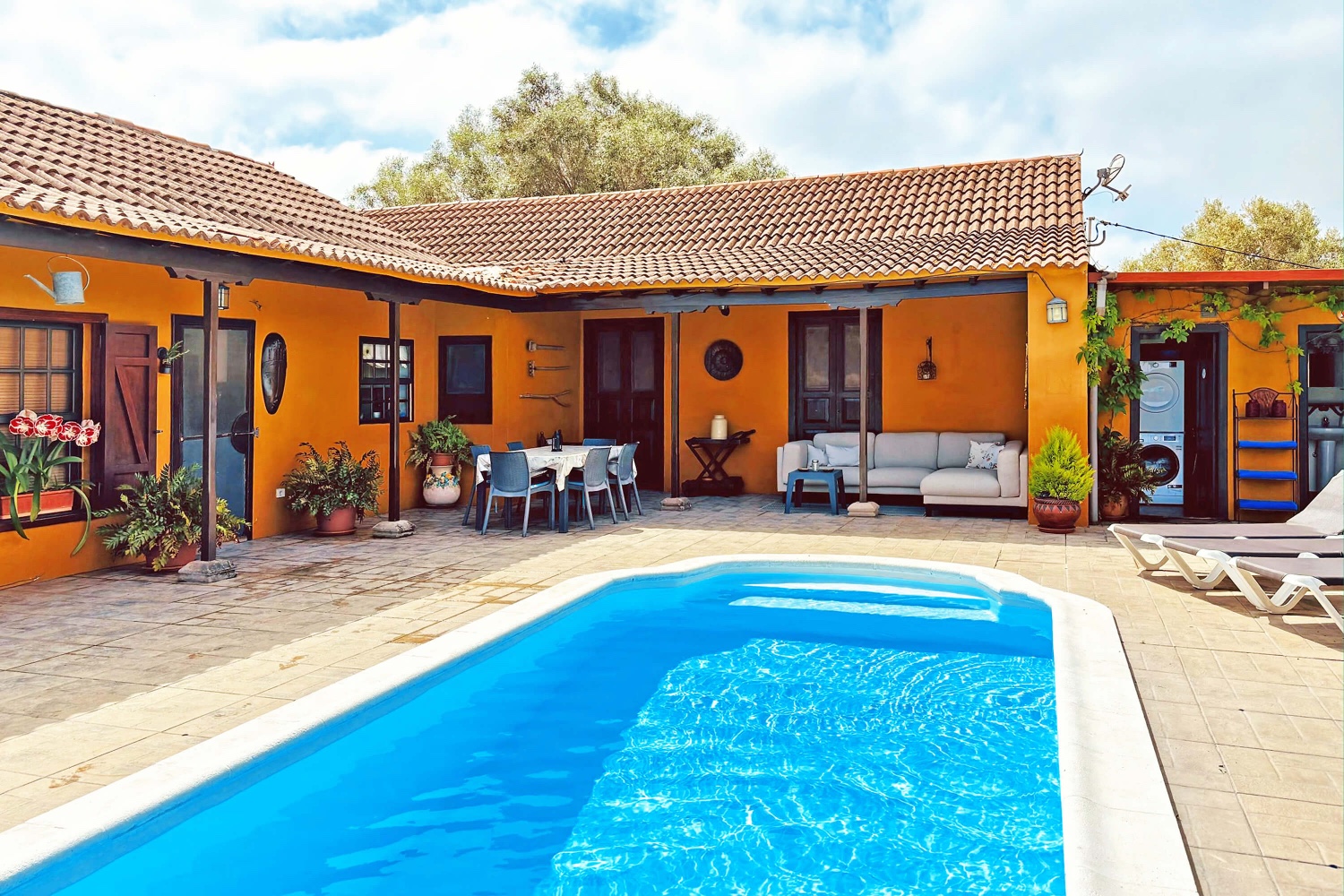 Schönes Landhaus mit privatem Pool und großem Garten in einer ruhigen Gegend in der Nähe der Hauptstadt Las Palmas