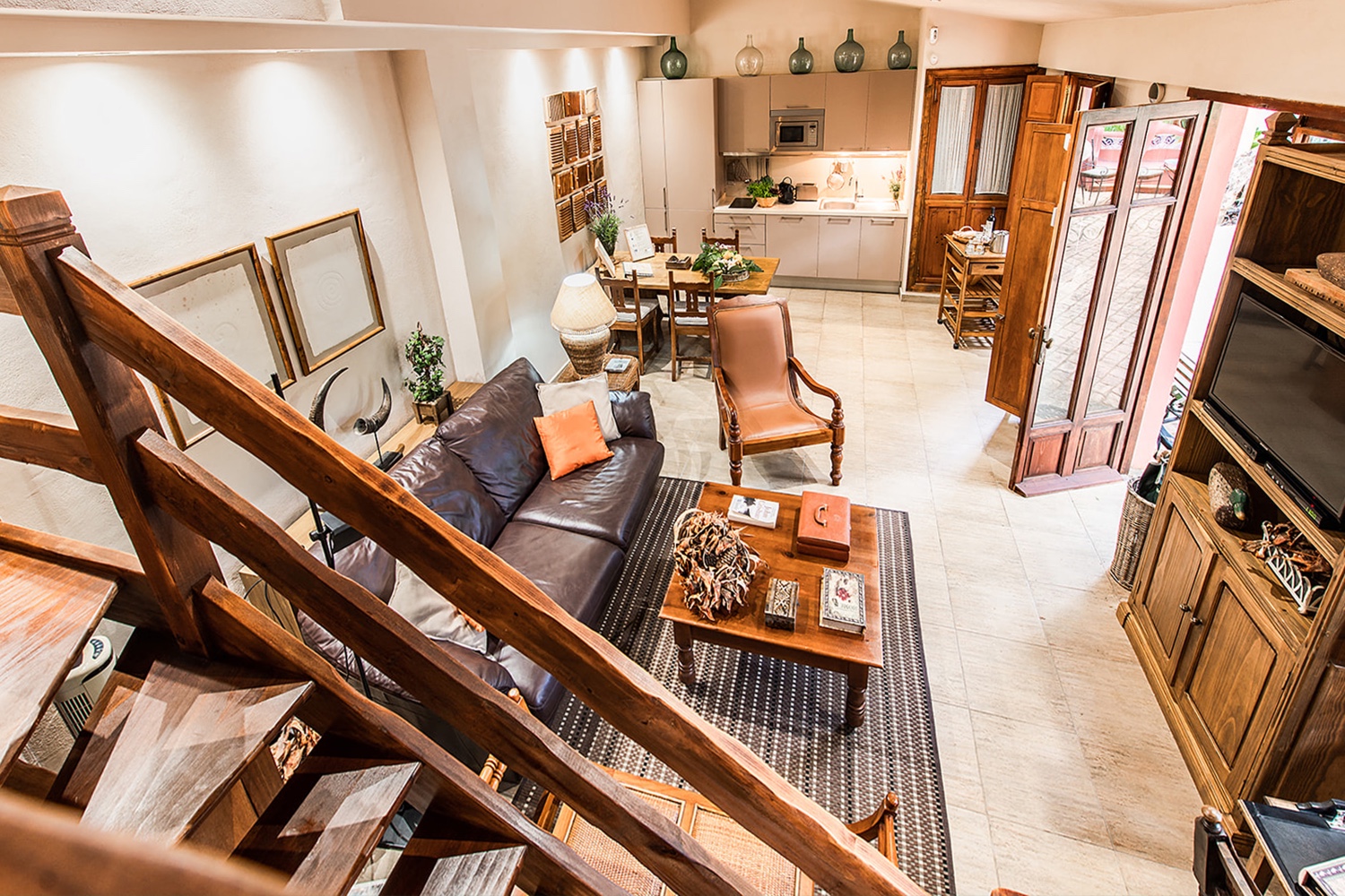 Appartement de vacances dans un quartier verdoyant de Tenerife avec de grands espaces extérieurs et vue sur les montagnes